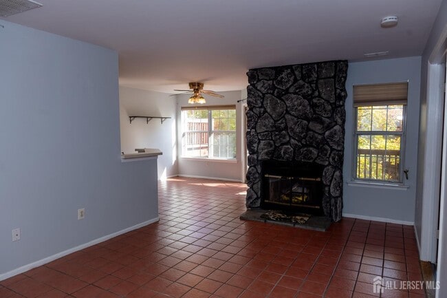 Building Photo - 2162 Ash Ct