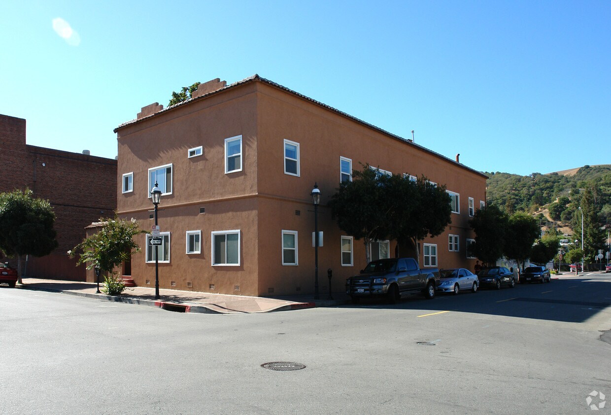 Primary Photo - 600 Castro St