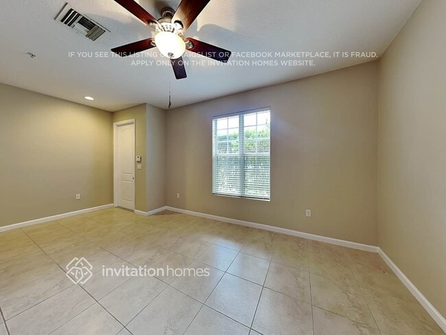 Building Photo - 206 SW 7th Ct