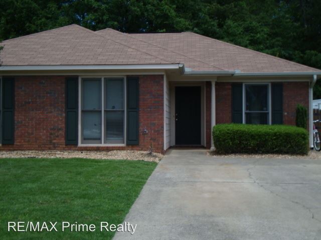 Foto del edificio - 2259 Birchwood Dr