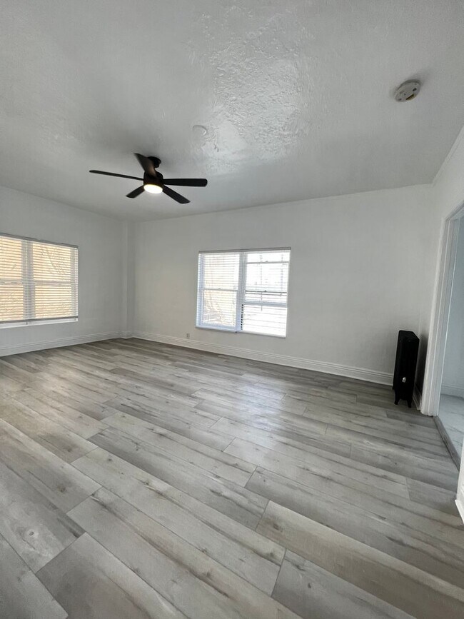 Interior Photo - Serrano Towers