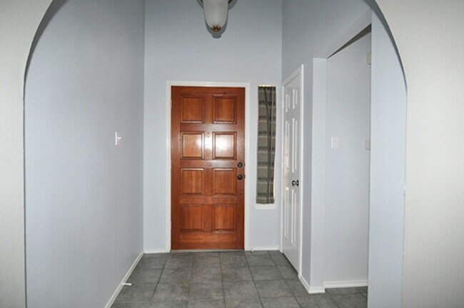 Foto del edificio - COMING SOON!