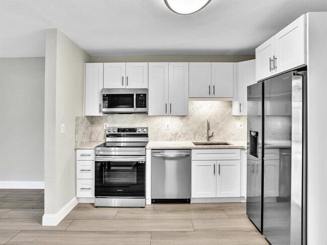 Foto del edificio - 541 NE 18th St