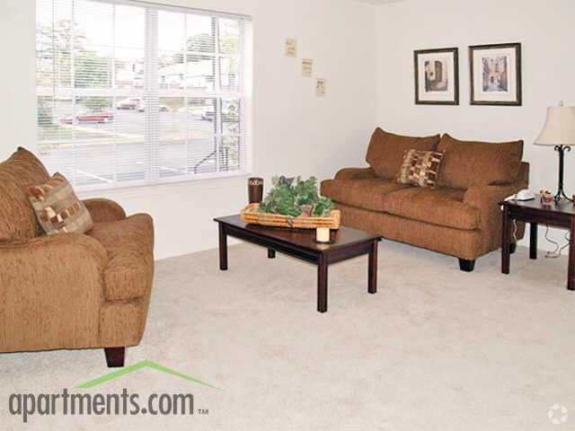 Living Room - Magnolia Court