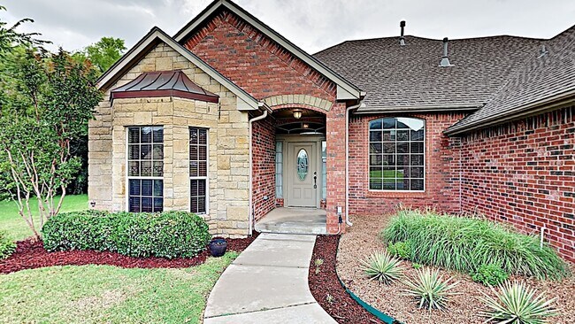 Foto del edificio - Very Nice 3 Bedroom 2.5 Bathroom House + Office