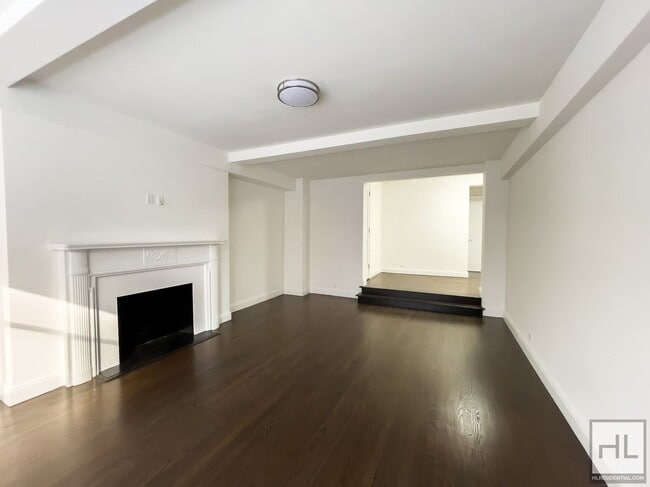 Building Photo - FIFTH AVENUE