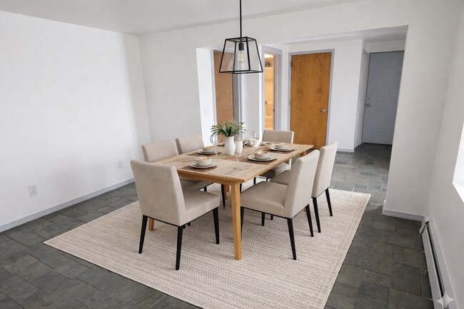 Foto del edificio - Large Renovated 2br/2bath in Charming Mountain Community (Heat Included)