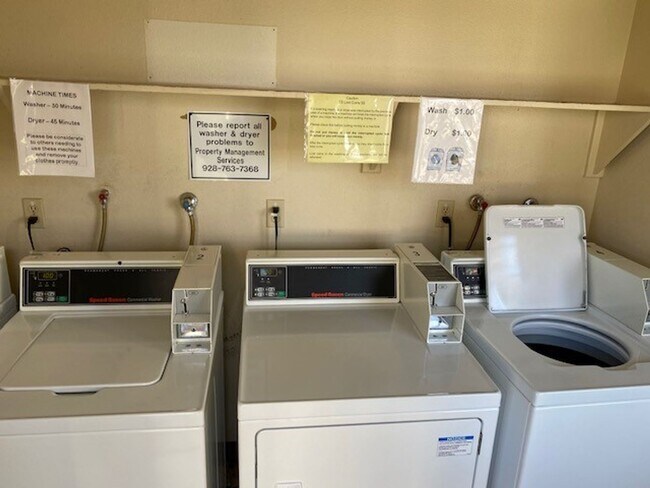Foto del edificio - 2BR Condo Gated Community Basic Cable, wat...