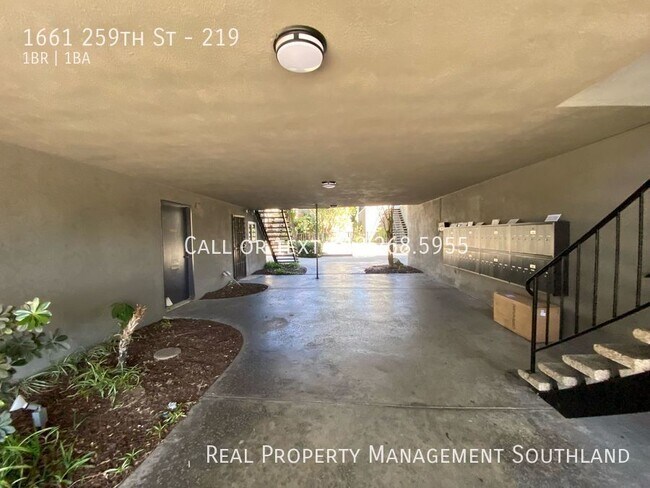 Building Photo - Coming Soon!1 Bedroom/ 1 Bath Spacious Apa...