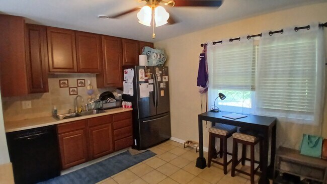 Foto del edificio - 59 Woodcrest Cir
