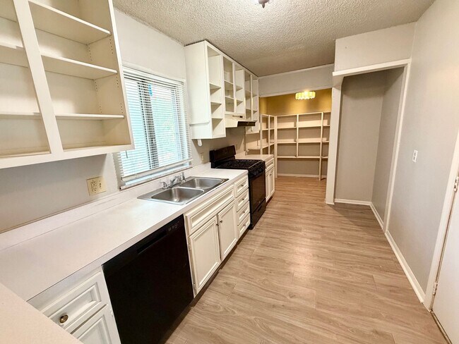 Foto del edificio - 2908 S 132nd E Ave