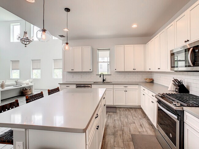 Building Photo - 6472 Makrut Lime Dr