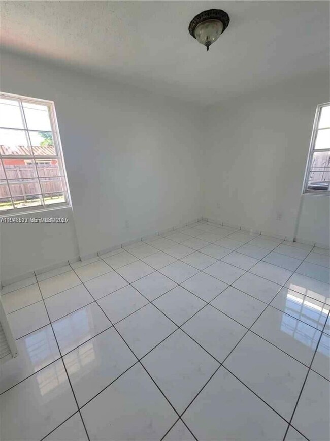 Foto del edificio - 12305 SW 42nd St