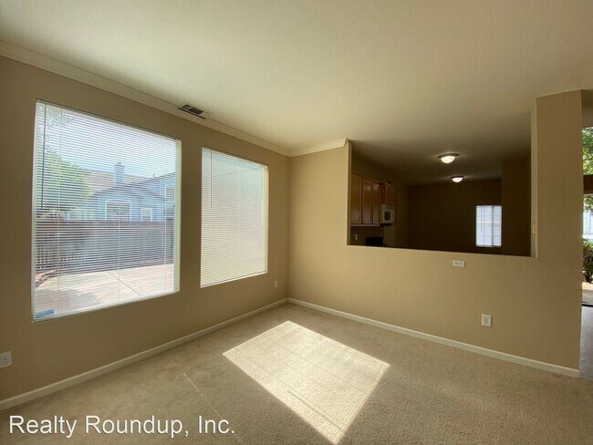 Foto del edificio - 3 br, 2.5 bath House - 8230 New Gateway Ln