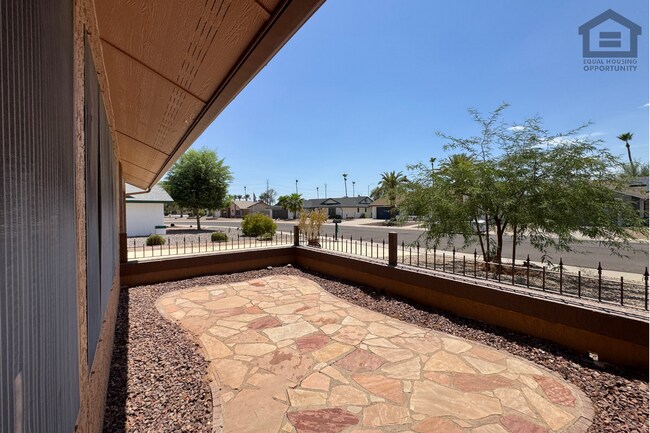 Foto del edificio - 17211 N Desert Glen Dr