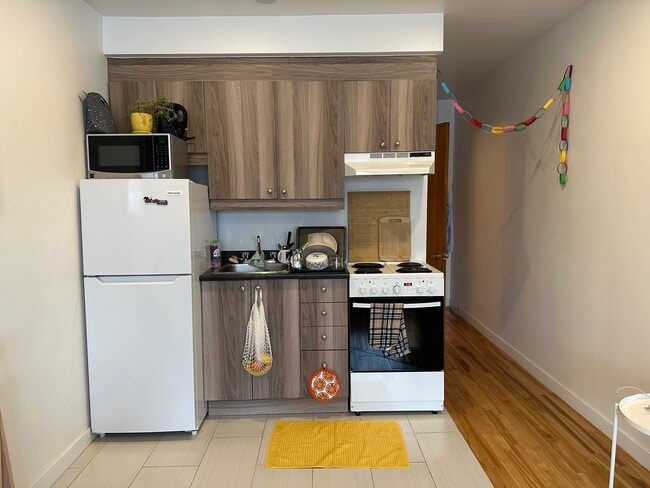 Kitchen - 1225 Rue Gilford