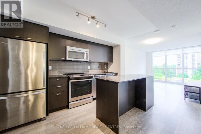 Photo du bâtiment - 511 Sheppard Ave E