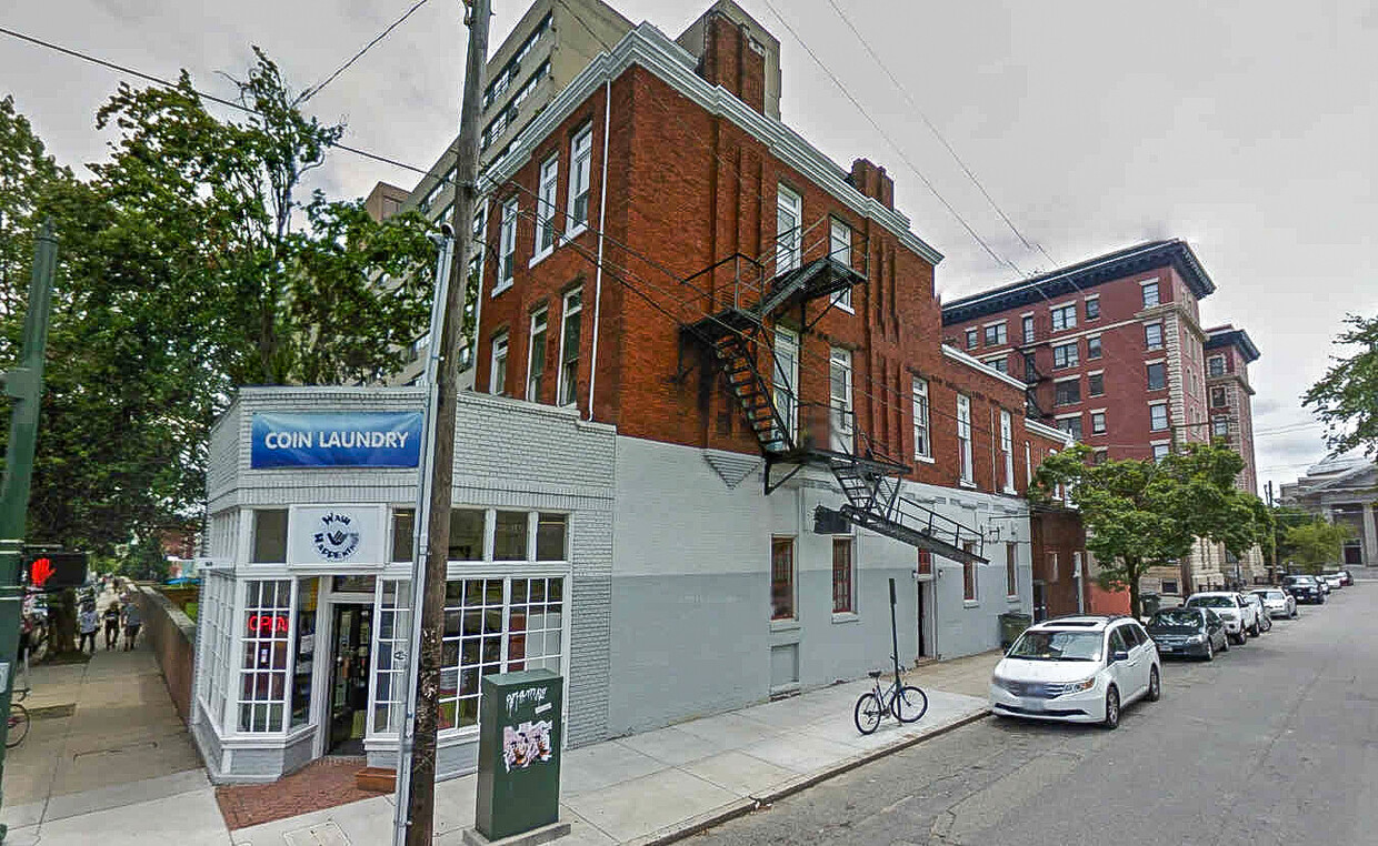 Primary Photo - 511 Ryland St