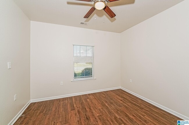 Foto del edificio - 1064 Pilgrim Ln