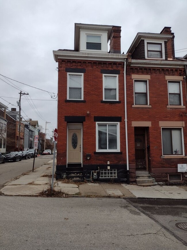 Building Photo - Beautiful Home for Rent