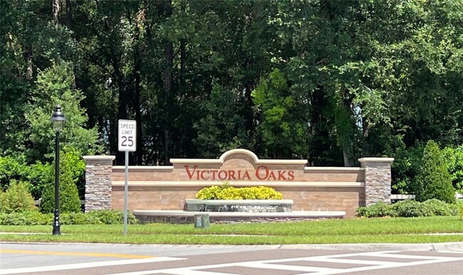 Building Photo - 160 Victoria Oaks Blvd