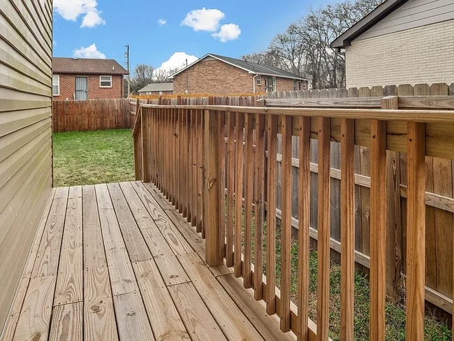 Building Photo - 3529 Brookway Dr
