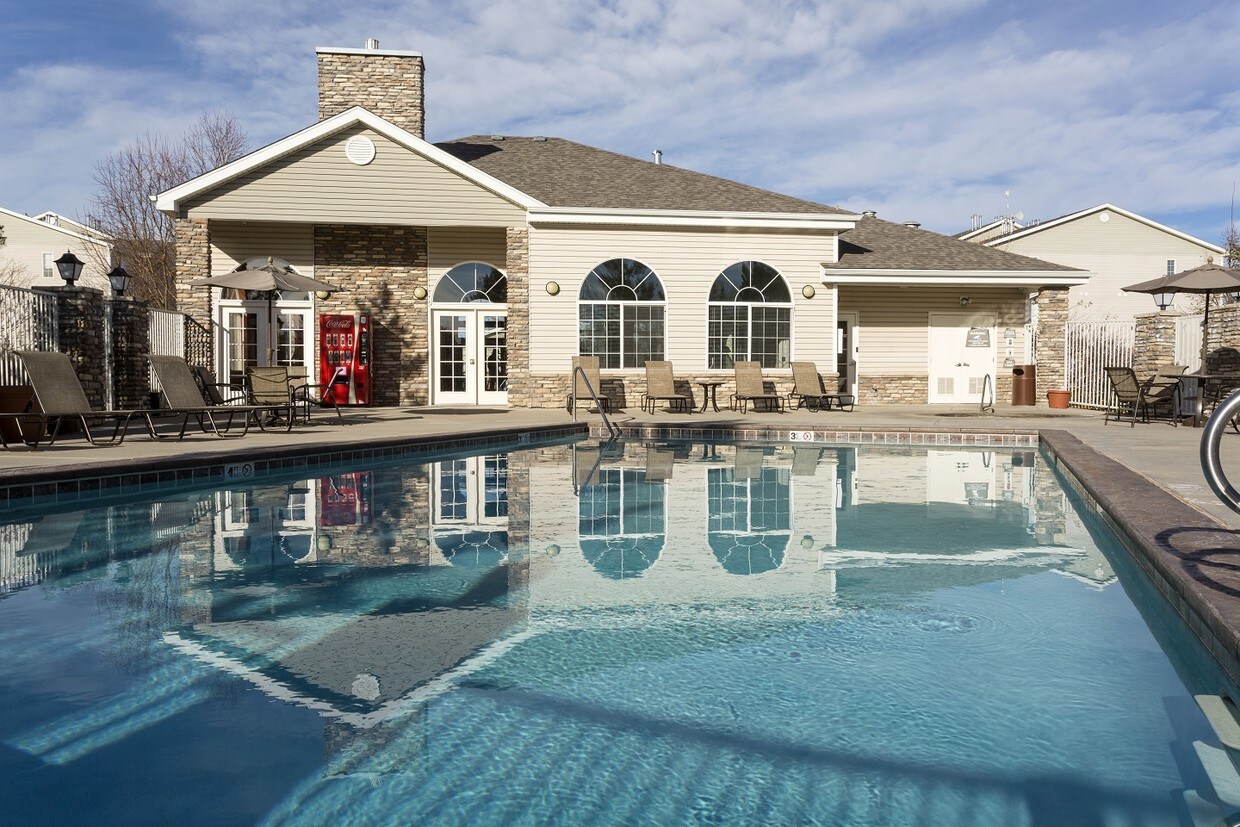 PeakView by Horseshoe Lake Apartments Loveland, CO