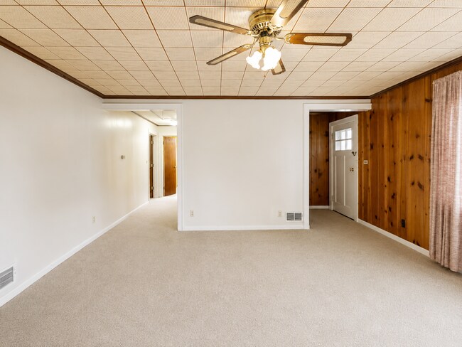 Foto del edificio - 690 Masonic Park Rd