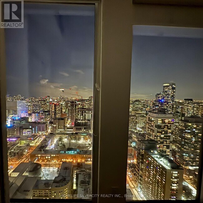 Photo du bâtiment - 319 Jarvis St