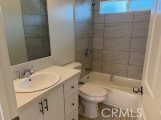 Foto del edificio - 12778 Oaks Ave