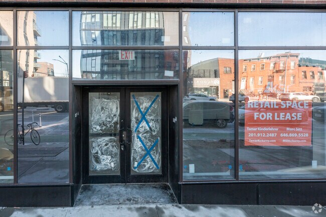 Building Entrance - 555 4th Ave