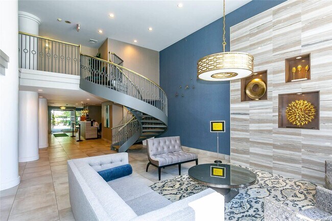 Foto del edificio - 100 Cutter Mill Rd