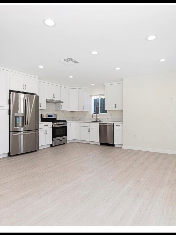 Foto del edificio - 6638 Lindley Ave
