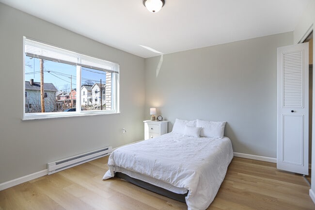 Building Photo - Riverview Apartments