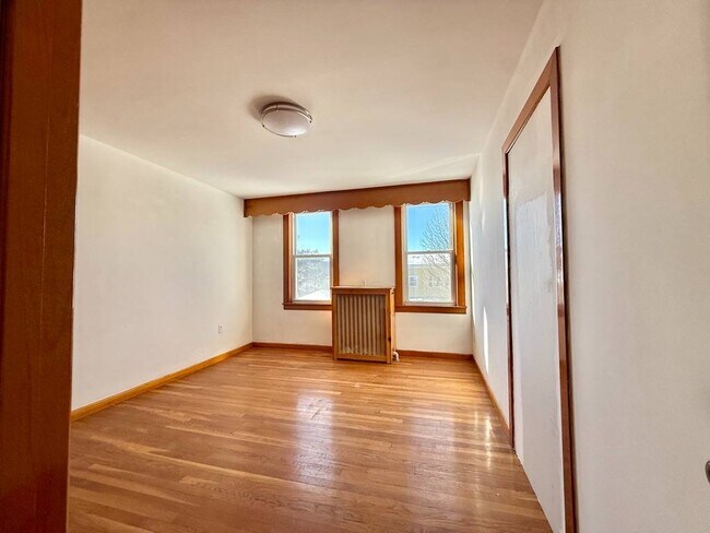 Foto del edificio - 15-24-24 125th St