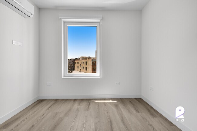 Foto del edificio - 670 N May St