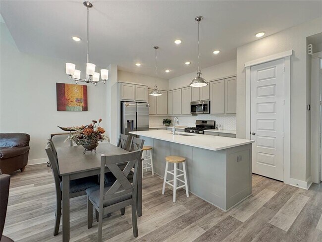Foto del edificio - 10928 Brambling Wood Dr