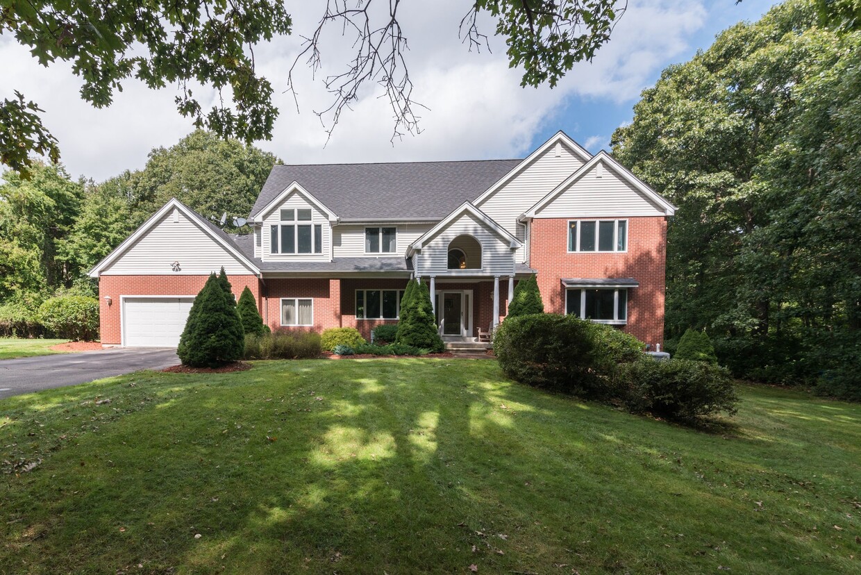 35 Meadow Tree Farm Rd, Saunderstown, RI 02874 House Rental in