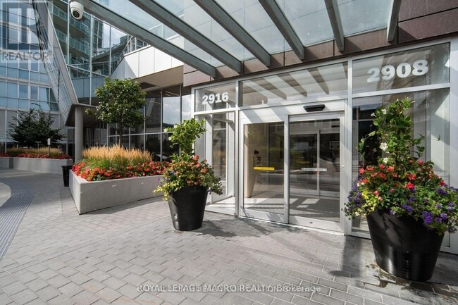 Building Photo - 2916 Hwy 7 W