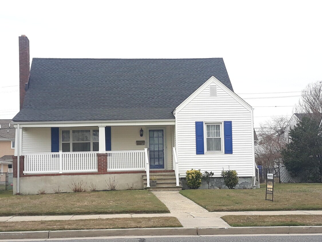 Primary Photo - 15 Lincoln Ave