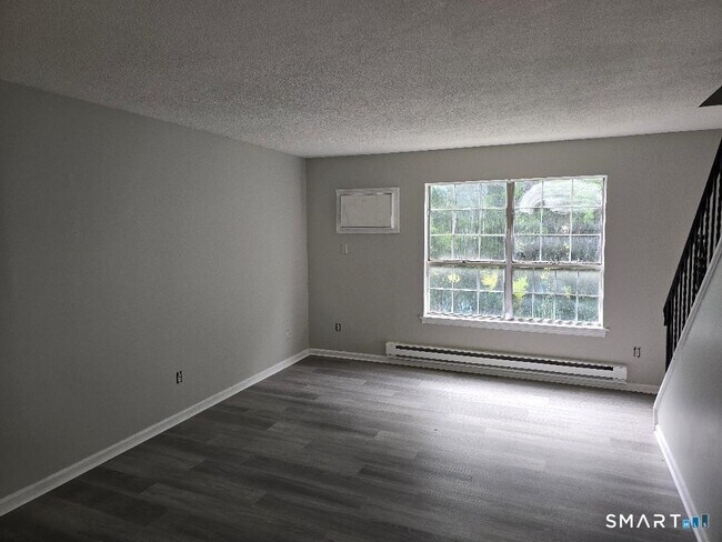 Building Photo - 116 Angel Dr