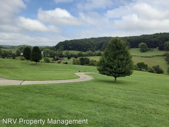 Foto del edificio - 4 br, 2.5 bath House - 7751 Walker Farms D...
