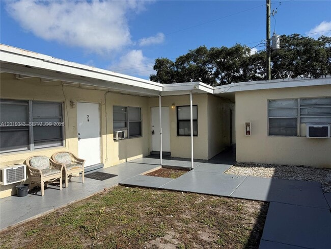 Foto del edificio - 2571 NW 13th Ct