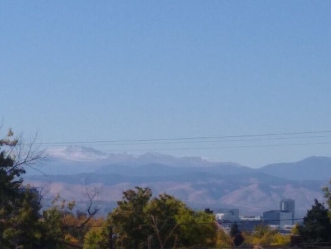 Building Photo - Mountain & City Views 2 Bed, 1 Bath Duplex...