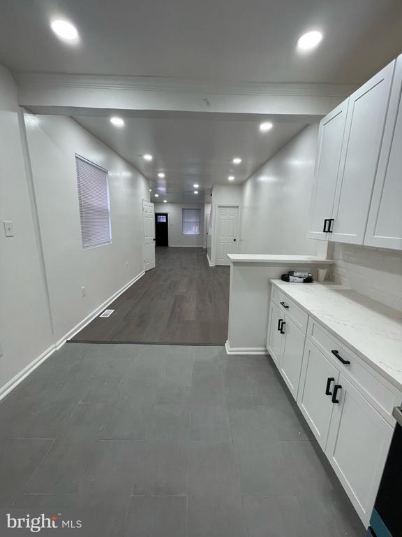 Foto del edificio - 2359 E Somerset St
