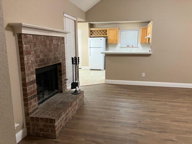 Foto del edificio - 113 Walnut Ln