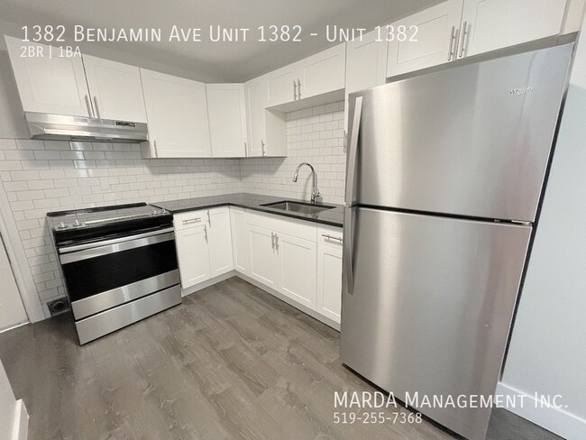 Building Photo - RENOVATED 2 BED + DEN/1BATH - WALKERVILLE + HYDRO & GAS