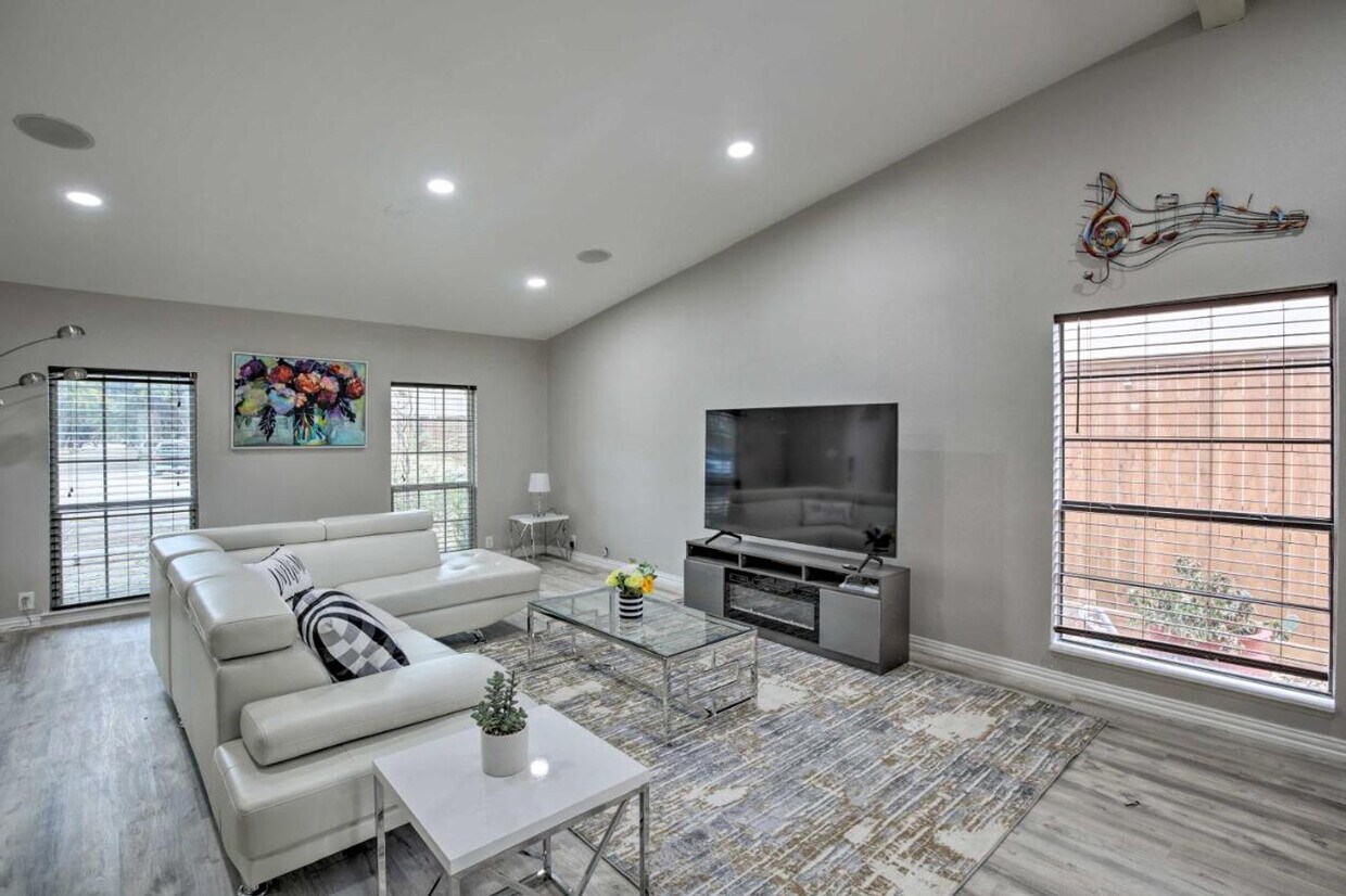 Foto principal - 3210 N Collins Blvd