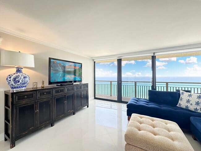Foto del edificio - 3000 N Ocean Dr