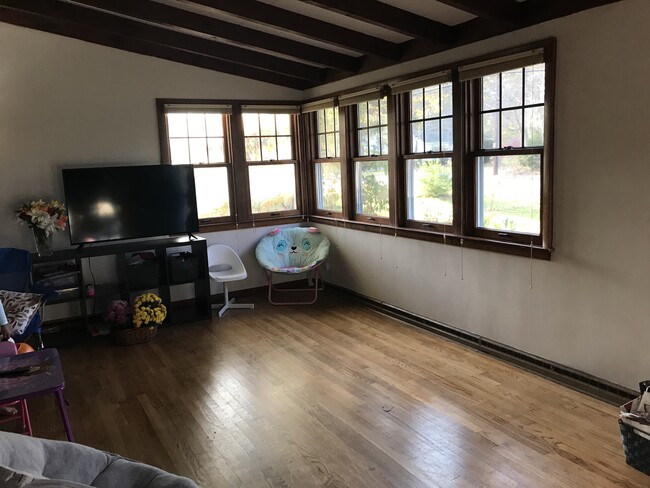 Living room - 116 Maple St